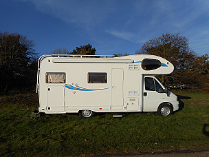 sea NEW LIFE 1 Motorhome  for hire in  romsey