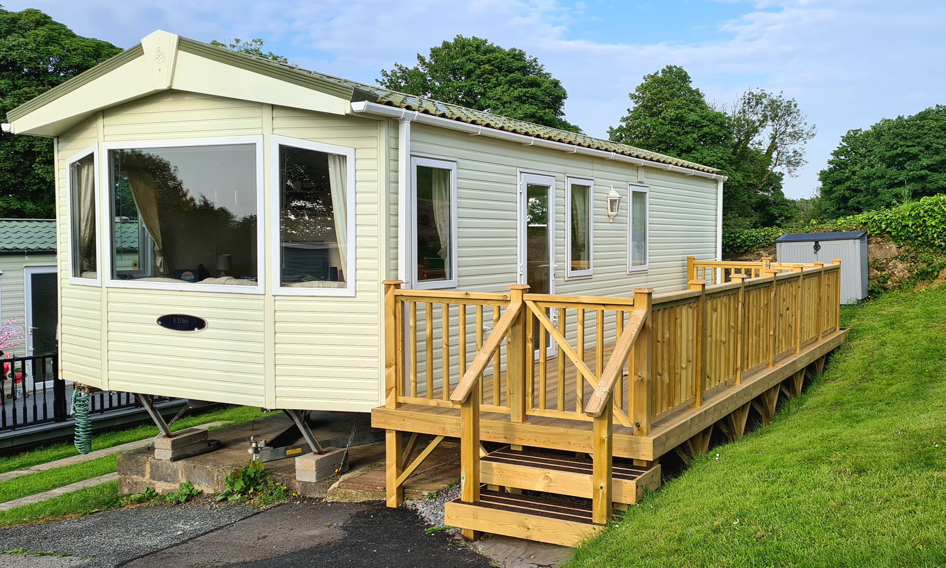 Pemberton Elite Static Caravan  for hire in  Narberth
