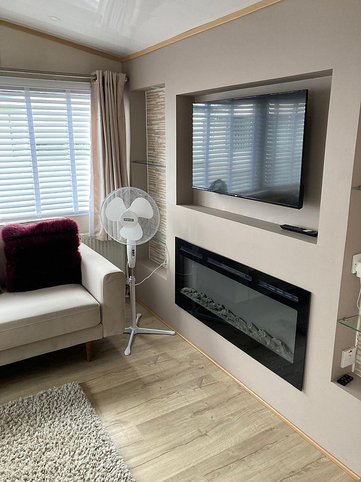 Caravan rental Rhyl - Carnaby Accord