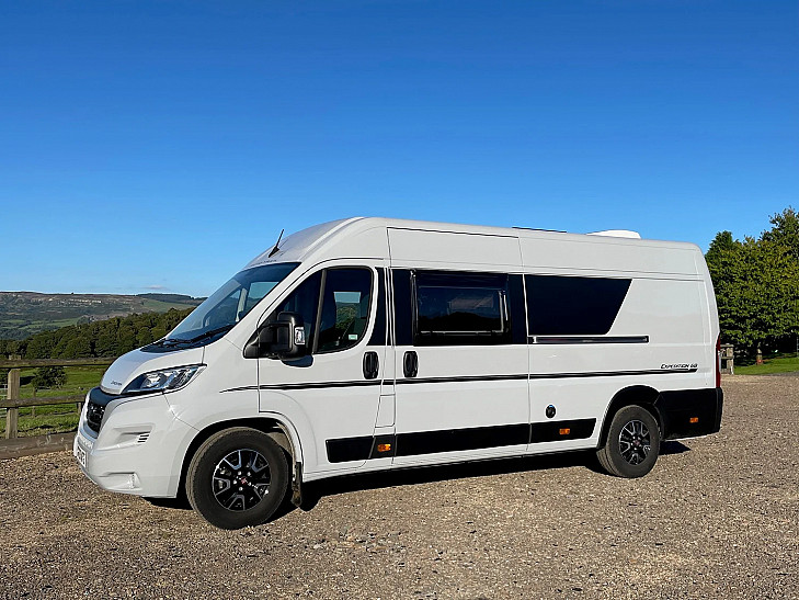 Auto-Trail Expedition (Manual) - "Iona" hire Langbank