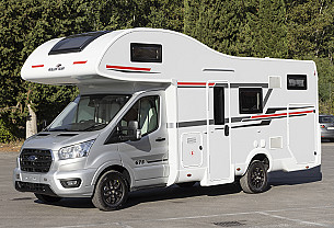 Rollerteam Zefiro 675 - "Skye" Motorhome  for hire in  Langbank