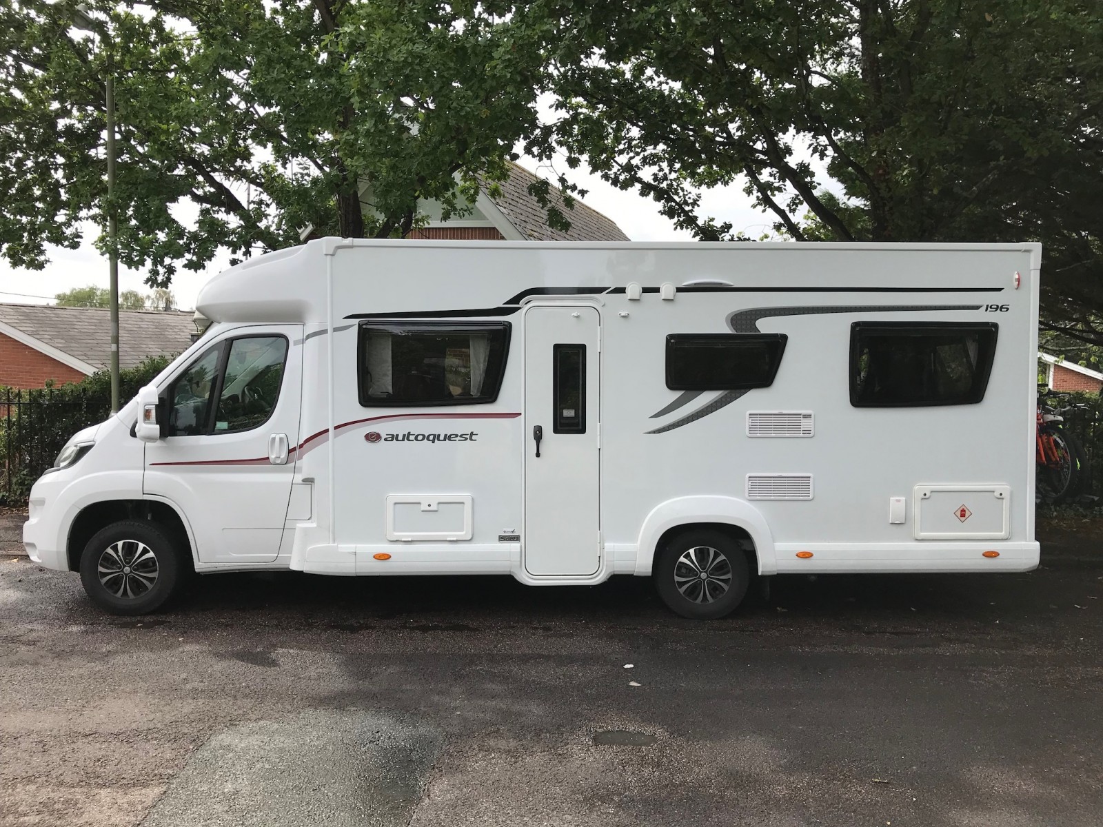 Motorhome hire Chandlers Ford Elddis Autoquest 196