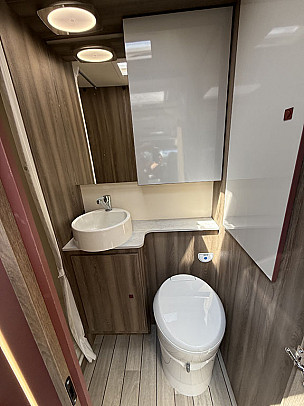 Motorhome hire Castle Donington