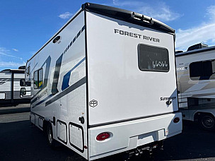 Motorhome hire Pride Quarter