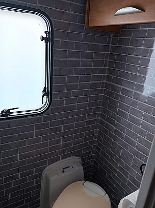 Motorhome hire Kenton, Exeter