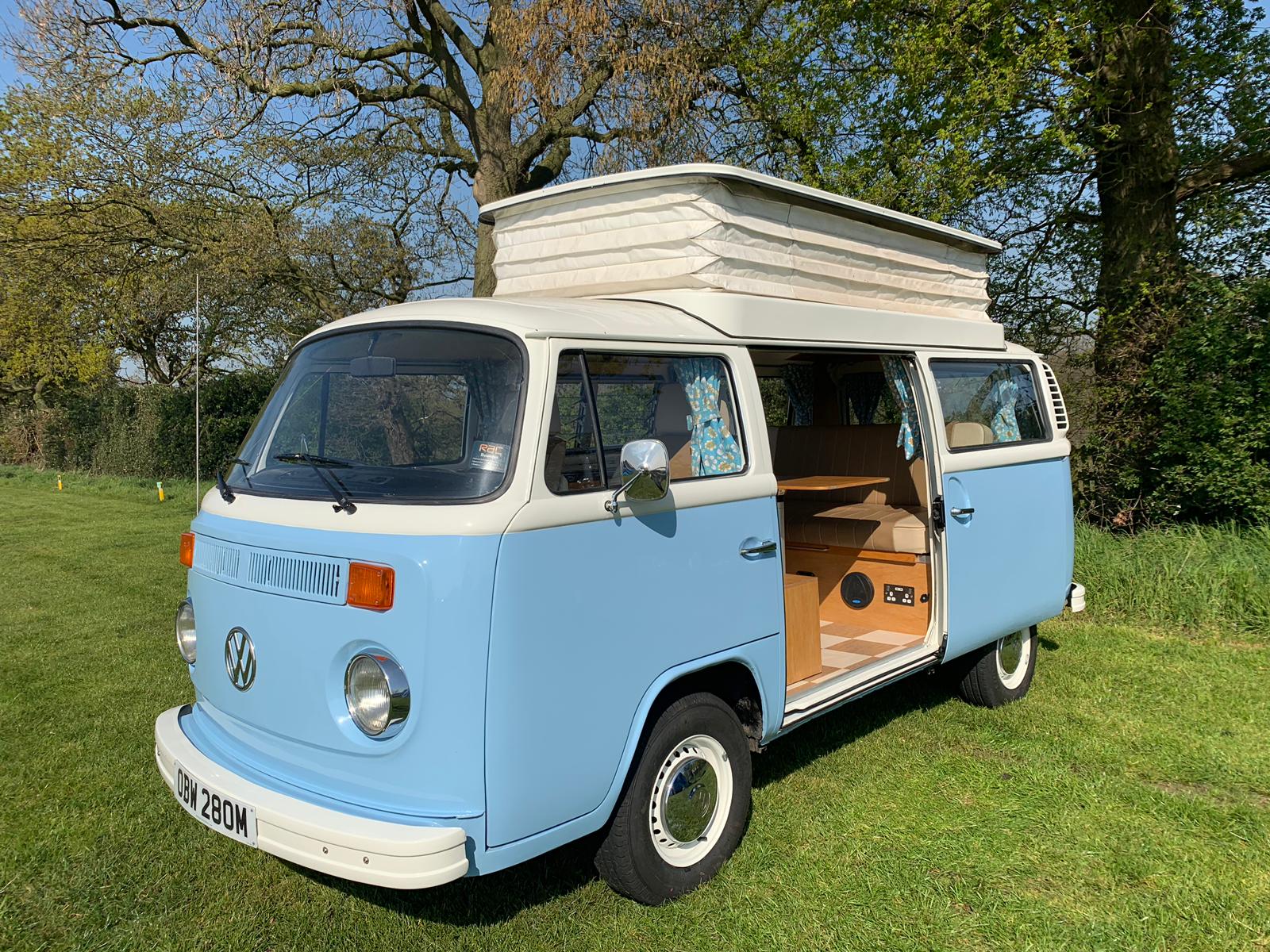 Motorhome hire Huddersfield Volkswagen 1973 T2 Baywindow Campervan
