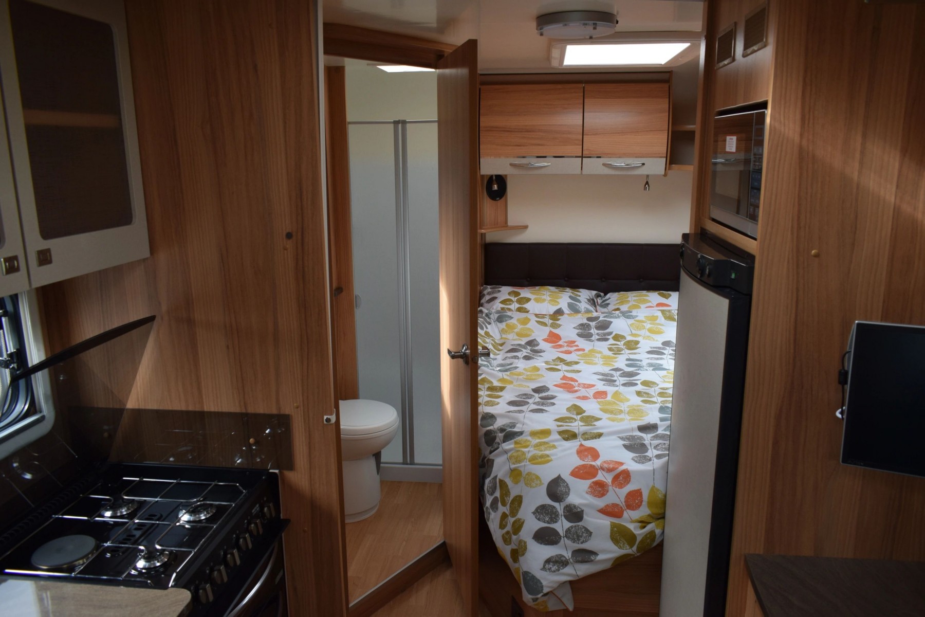 Motorhome hire Aberdeen Peugeot Bailey 745