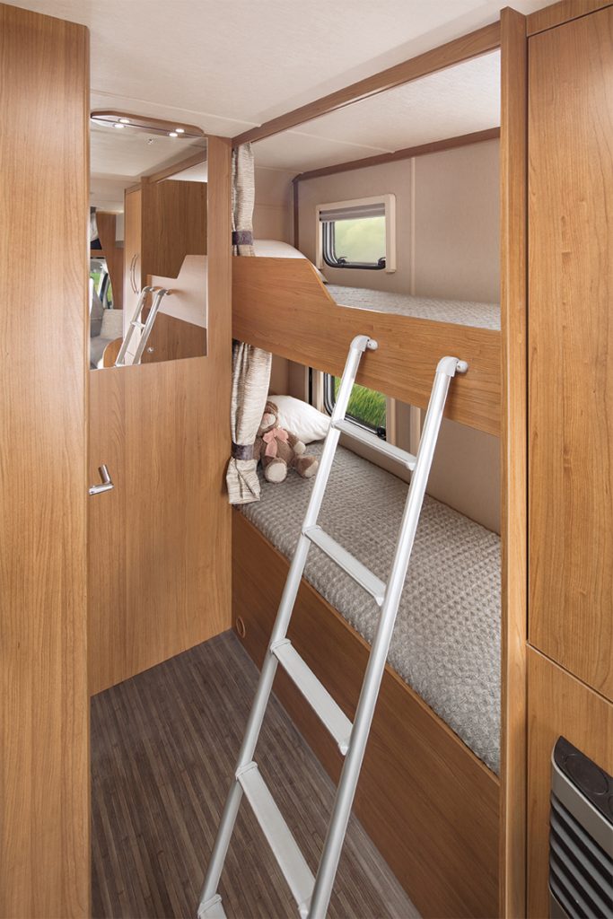 Motorhome hire Northwich AUTOTRAIL Tribute 726 Hi Line