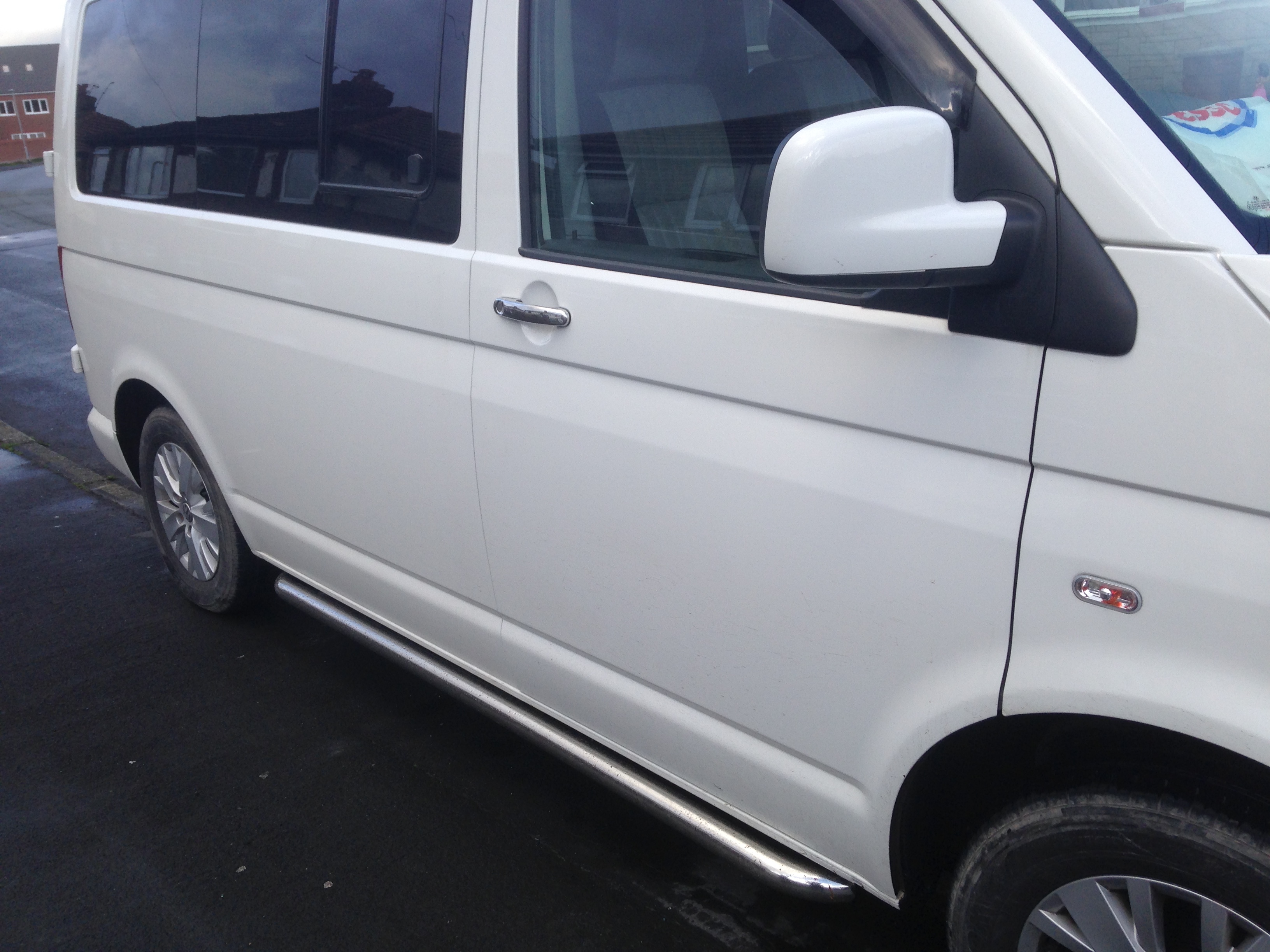 Campervan hire Preston Volkswagen Transporter T5 (white)