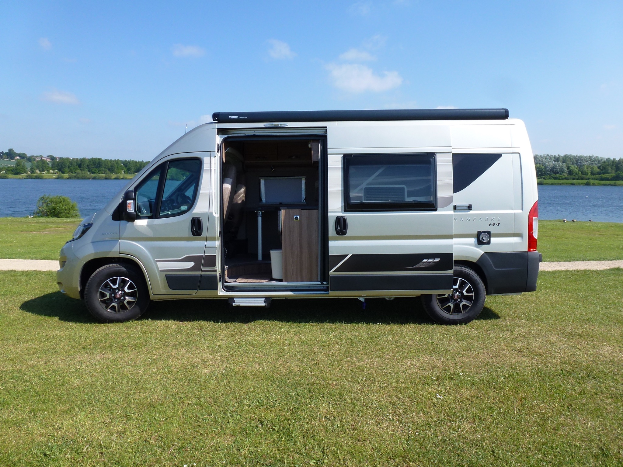 Campervan hire Huddersfield Swift Select 122 122