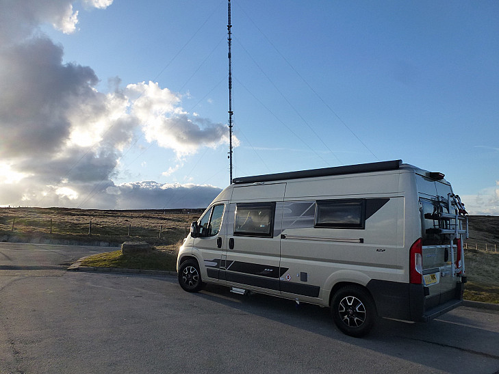 Campervan hire Huddersfield Swift Select 122 122