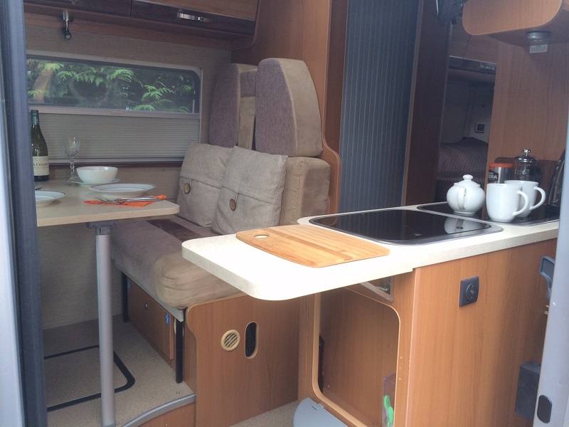 Campervan hire Thatcham, Headley Peugeot Boxer Pace Autocruise