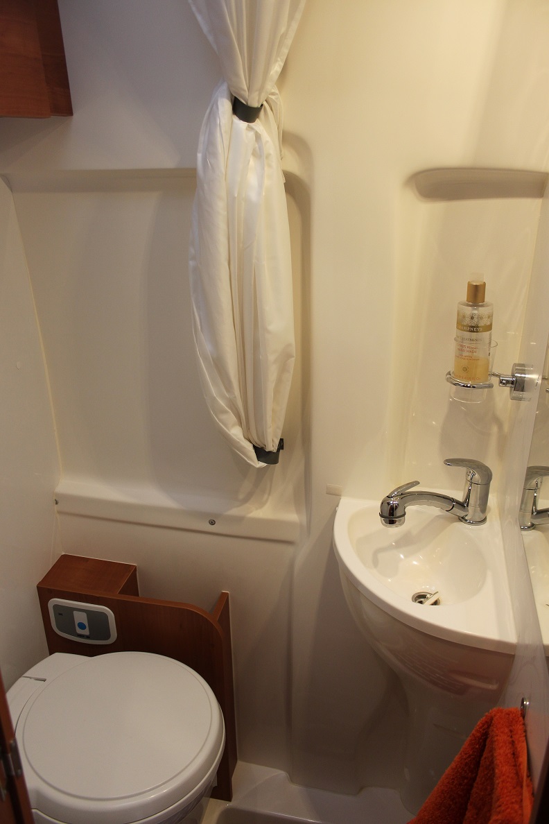 Campervan hire Thatcham, Headley Fiat Rapido V66