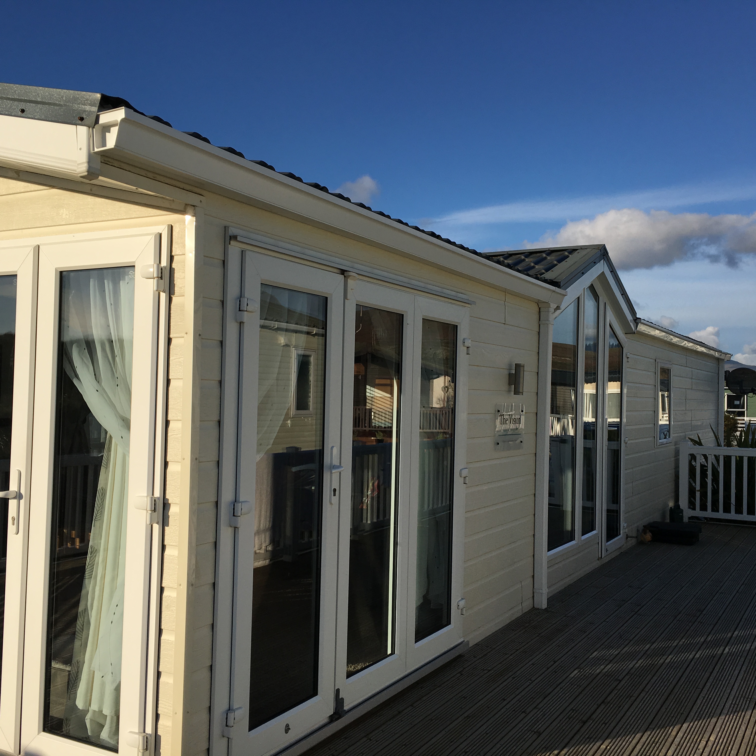 Static Caravan hire Porthmadog Willerby Vision
