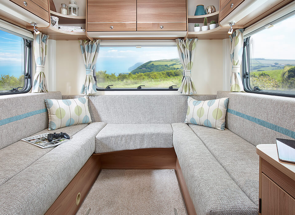 Motorhome hire Aberdeen Bailey Approach Advance 665