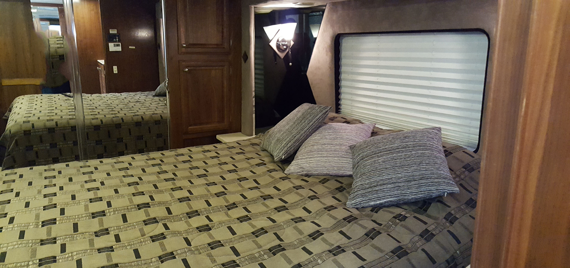 RV hire Rickmansworth Fleetwood Revolution (Cannot be driven by hirer, delivery only)