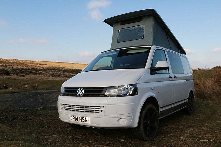 Volkswagen Camper Transporter T5.1 T28 2.0 TDi hire North Tawton